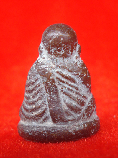 1 ใน 11 พิมพ์ที่หายากมากครับ หลวงพ่อเงิน บางคลาน รุ่นปืนแตก พิมพ์นิยมสนิมดำ ปี 2528 ต้องรีบเก็บครับ 1