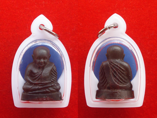 รูปหล่อหลวงพ่อเงิน วัดบางคลาน โครงการแบ่งบุญ หนุนการศึกษา เนื้อเหล็กน้ำพี้ ปี 2545 สวยและหายากครับ 2