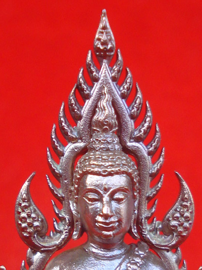 พระพุทธชินราช พิมพ์แต่งฉลุลอยองค์ เนื้อบรอนซ์นอก รุ่นจอมราชันย์ วัดพระศรีฯ  เลขสุดสวย 292 1