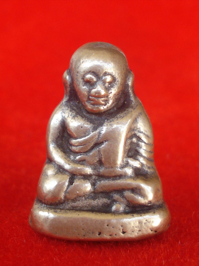 รูปหล่อหลวงพ่อเงิน บางคลาน พิมพ์ขี้ตา วัดทุ่งน้อย พระสวยถอดพิมพ์จากหลวงพ่อเงินรุ่นแรก ปี 2555