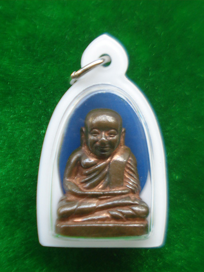 รูปหล่อหลวงพ่อเงิน บางคลาน รุ่นมหาเศรษฐีบุญบารมี 51 เนื้อนวโลหะ  วัดนครสวรรค์สร้าง ปี 2551 สวยมาก