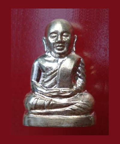 รูปหล่อปั๊มหลวงพ่อเงิน บางคลาน พิมพ์ 15 นับแบงก์ รุ่น 55 มหาบารมี 85 พรรษา เนื้อเงิน ปี 55