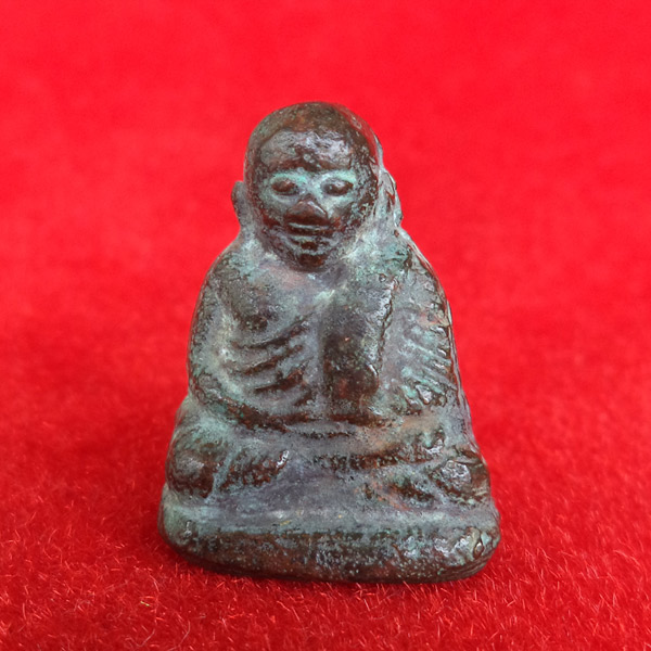 1 ใน 11 พิมพ์ที่หายากมากครับ หลวงพ่อเงิน บางคลาน รุ่นปืนแตก พิมพ์นิยมสนิมดำ ปี 2528