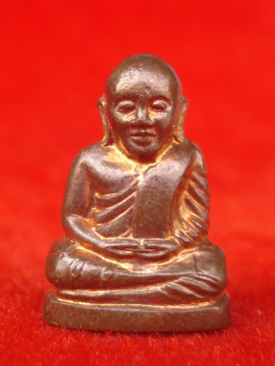 รูปหล่อปั๊มหลวงพ่อเงิน บางคลาน พิมพ์ 15 นับแบงก์ รุ่น 55 มหาบารมี 85 พรรษา เนื้อทองแดง ปี 55