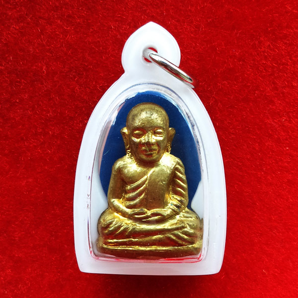 รูปหล่อปั๊มหลวงพ่อเงิน บางคลาน ปี 15 วัดบึงนาราง เนื้อทองเหลืองกะไหล่ทอง สวย เลี่ยมแล้ว น่าบูชามาก