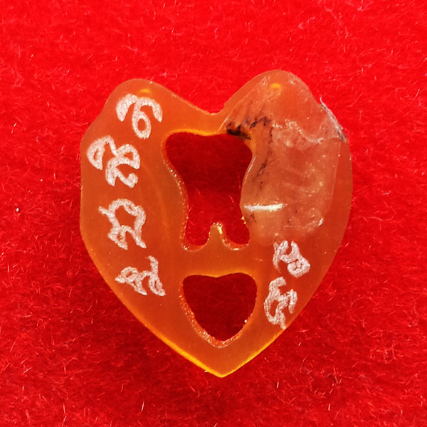 สาริกาแกะจากเขาควายเผือก สีน้ำผึ้ง หลวงพ่อสิน วัดละหารใหญ่ ทายาทหลวงปู่ทิม จารชัด สวยมากหายาก 1