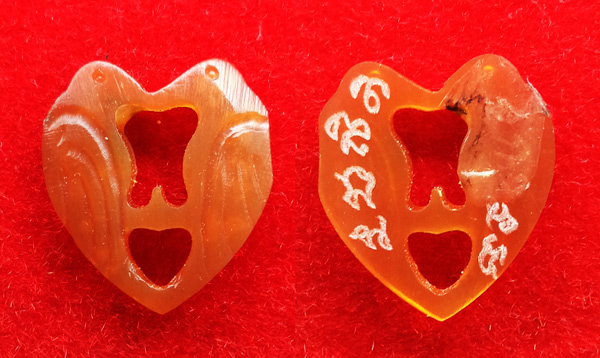 สาริกาแกะจากเขาควายเผือก สีน้ำผึ้ง หลวงพ่อสิน วัดละหารใหญ่ ทายาทหลวงปู่ทิม จารชัด สวยมากหายาก 2