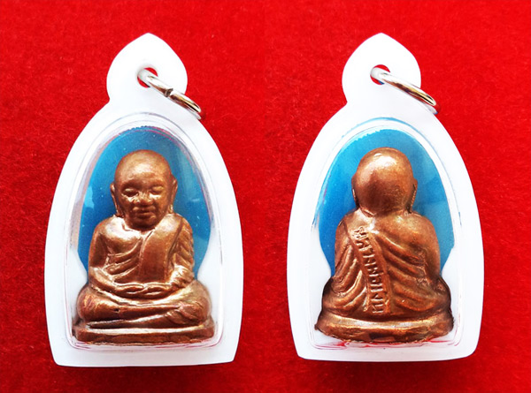 รูปเหมือนปั๊มหลวงพ่อเงิน วัดบางคลาน รุ่นน้ำท่วม พิมพ์คอแอลย้อนยุคปี 15 เนื้อนวโลหะ สุดสวย 2