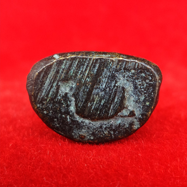 1 ใน 11 พิมพ์ที่หายากมากครับ หลวงพ่อเงิน บางคลาน รุ่นปืนแตก พิมพ์แจกแม่ครัว ปี 2528 ต้องรีบเก็บครับ 2