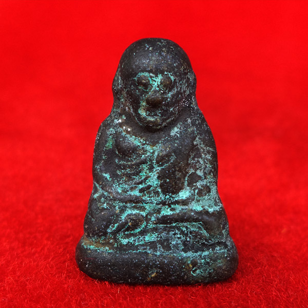 1 ใน 11 พิมพ์ที่หายากมากครับ หลวงพ่อเงิน บางคลาน รุ่นปืนแตก พิมพ์ขี้ตา ปี 2528 ต้องรีบเก็บครับ