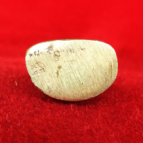 รูปหล่อปั๊มหลวงพ่อเงิน บางคลาน พิมพ์ 15 นับแบงก์ รุ่น 55 มหาบารมี 85 พรรษา เนื้อทองเหลือง ปี 55 5