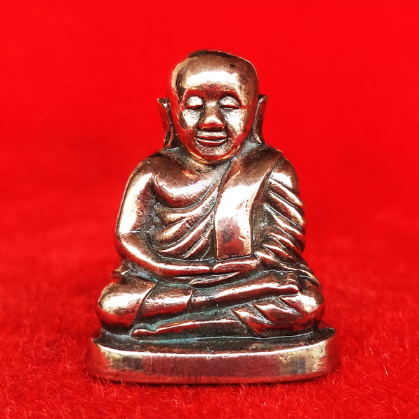 รูปหล่อหลวงพ่อเงิน บางคลาน พิมพ์นิยม เนื้อนวโลหะ รุ่นมงคลมหาลาภ 51 เลข 1006 สวยมาก หายากแล้ว