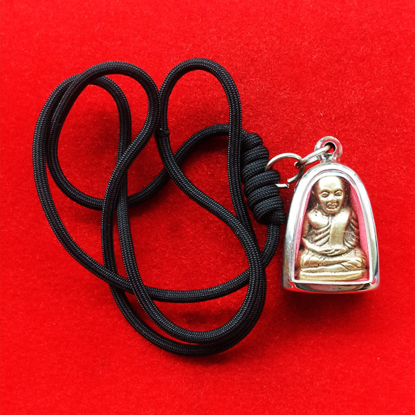 ขอเชิญร่วมทอดกฐินสามัคคี ปื 2557 ทำบุญ 100 บาท รับรูปหล่อหลวงพ่อเงิน บางคลาน พิมพ์ปี 15 สุดสวย 4