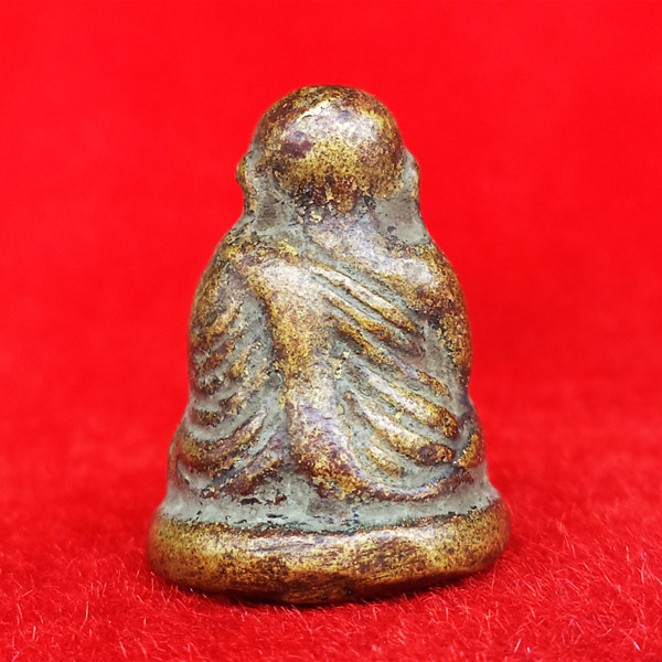 ขอเชิญร่วมทอดกฐินสามัคคี ปื 2557 ทำบุญ 100 บาท รับรูปหล่อหลวงพ่อเงิน บางคลาน พิมพ์ขี้ตา สุดคลาสสิค 1