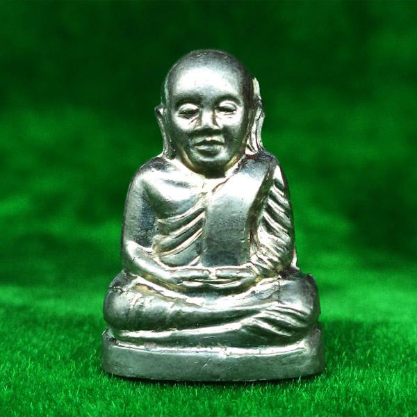 รูปหล่อปั๊มหลวงพ่อเงิน บางคลาน พิมพ์ 15 นับแบงก์ รุ่น 55 มหาบารมี 85 พรรษา เนื้ออัลปาก้า ปี 55