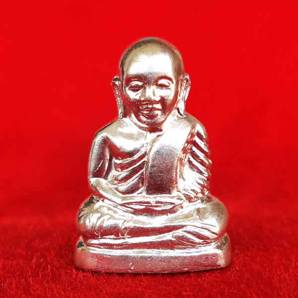 รูปหล่อปั๊มหลวงพ่อเงิน บางคลาน พิมพ์ 15 นับแบงก์ เนื้อเงิน รุ่น 55 มหาบารมี 85 พรรษา ปี 55 สุดสวย