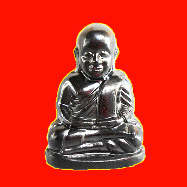 1 ใน 999 รูปเหมือนปั๊มหลวงพ่อเงินบางคลาน กองทุน ๕๓ พิมพ์หน้ายิ้ม เนื้อนวโลหะ  เลขสวย 687