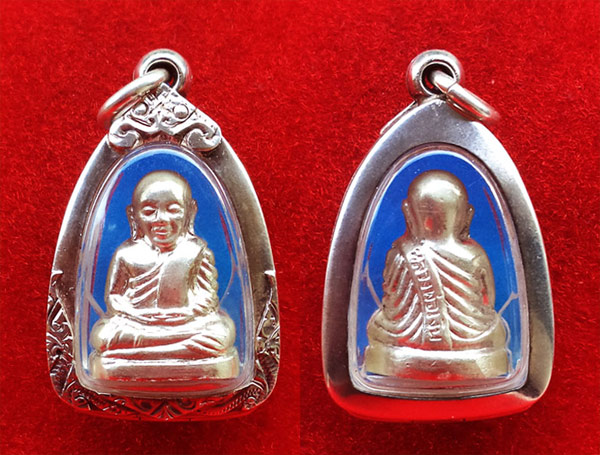 รูปหล่อปั๊มหลวงพ่อเงิน บางคลาน พิมพ์ 15 นับแบงก์ รุ่น 55 มหาบารมี 85 พรรษา เนื้อเงิน ปี 55 ตลับเงิน 2