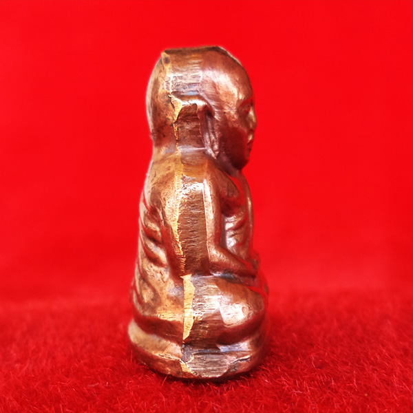 รูปเหมือนปั๊มหลวงพ่อเงิน วัดบางคลาน รุ่นน้ำท่วม พิมพ์มือมีจุด ย้อนยุคปี 15 เนื้อนวโลหะ สุดสวย 2