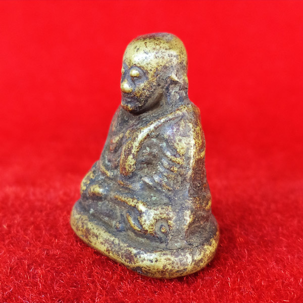 รูปหล่อหลวงพ่อเงิน บางคลาน พิมพ์ขี้ตา วัดทุ่งน้อย ยุคแรก ถอดพิมพ์จากหลวงพ่อเงินรุ่นแรก องค์ 19 3