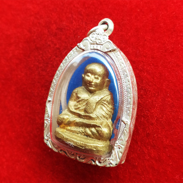 รูปหล่อหลวงพ่อเงิน บางคลาน พิมพ์นิยม รุ่นสร้างซุ้มประตู วัดวังหลุม สวยทองอร่าม พิธีขลัง กรอบเงิน 1