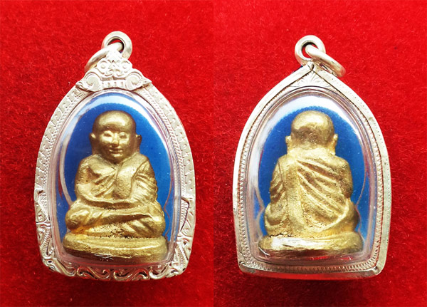 รูปหล่อหลวงพ่อเงิน บางคลาน พิมพ์นิยม รุ่นสร้างซุ้มประตู วัดวังหลุม สวยทองอร่าม พิธีขลัง กรอบเงิน 3