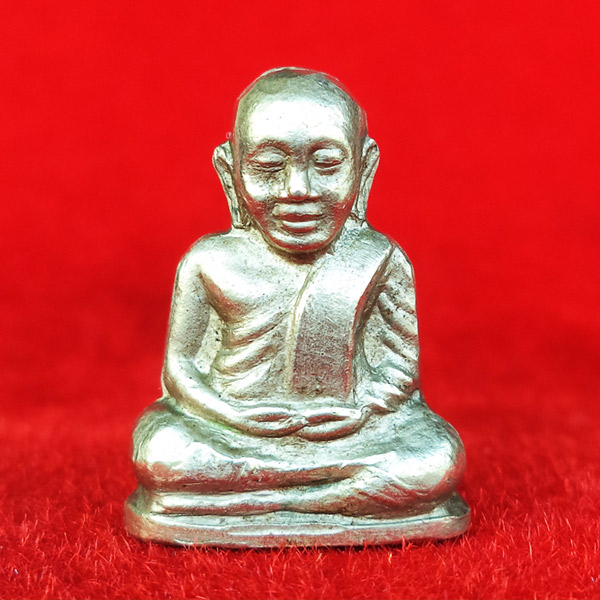 รูปเหมือนปั๊มหลวงพ่อเงิน บางคลาน ปี 15 วัดมูลเหล็ก พิมพ์มือนับแบ็งค์ พิธี 15 บางคลาน สวยมาก