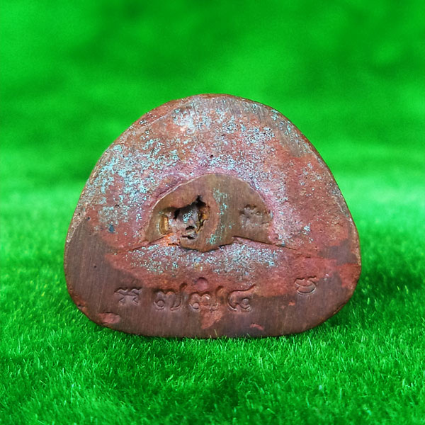 รูปหล่อหลวงพ่อเงิน บางคลาน พิมพ์นิยม รุ่นเงินพันล้าน เนื้อนวโลหะ ถอดพิมพ์จากหลวงพ่อเงินรุ่นแรก 3