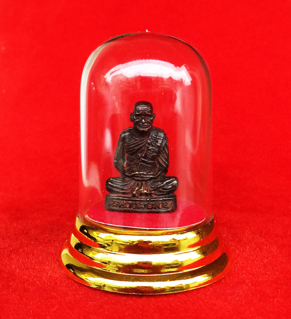 รูปเหมือนหลวงพ่อเงิน บางคลาน พระบูชา ตั้งหน้ารถ หน้าตัก 2.5 ซม. ปี 2535 วัดหัวดง พระสวยน่าบูชา