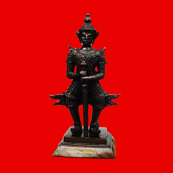 พระบูชาท้าวเวสสุวรรณ(ท้าวเวสสุวัณ) พิมพ์ 2 หน้า รุ่นธนบดี 2 ขนาด 12 นิ้ว วัดสุทัศนฯ ปี 2552 1