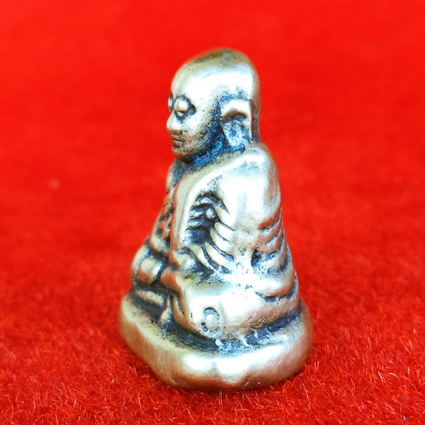 รูปหล่อหลวงพ่อเงิน บางคลาน พิมพ์ขี้ตา วัดทุ่งน้อย ยุคแรก ถอดพิมพ์จากหลวงพ่อเงินรุ่นแรก องค์ 28 3