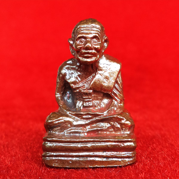 รูปหล่อโบราณ หลวงพ่อทวด เบตง เลขใต้ฐานย้อนยุค วัดทรายขาว เนื้อนวโลหะขัดยาแดง ปี 2557 สุดสวย