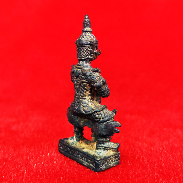 ท้าวเวสสุวรรณ(ท้าวเวสสุวัณ) เวส สะ พุ สะ หล่อโบราณ องค์ใหญ่ วัดสุทัศนฯ พิธีเดือนเพ็ญ ปี 2553 2