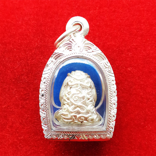 พระปิดตา อุตตโมยันต์ยุ่ง เจริญพร รุ่นแรก หลวงพ่อคูณ วัดบ้านไร่ เนื้อเงินฝังตะกรุดเงิน พร้อมตลับเงิน 2