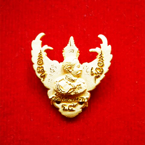 พญาครุฑ เนื้อทองคำ พิมพ์เล็ก รุ่นมหาเศรษฐี หลวงพ่อวราห์ วัดโพธิ์ทอง ปี 2540 มีแป้งเจิมสีแดง และจาร 1