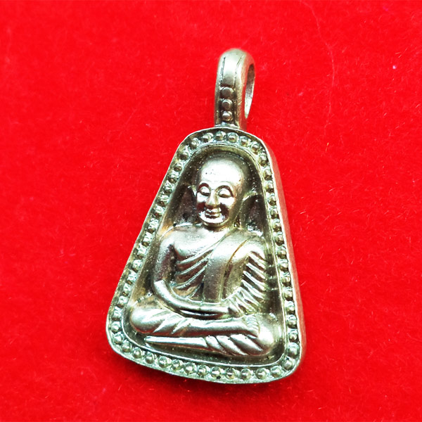 หลวงพ่อเงิน วัดบางคลาน พิมพ์จอบใหญ่ เนื้ออัลปาก้า รุ่น 91 ปี กรมเสมียนตรา พิธีใหญ่ ปี 2543