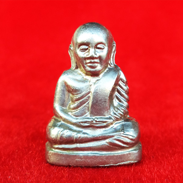 รูปหล่อปั๊มหลวงพ่อเงิน บางคลาน พิมพ์ 15 นับแบงก์ รุ่น 55 มหาบารมี 85 พรรษา เนื้ออัลปาก้า ปี 55