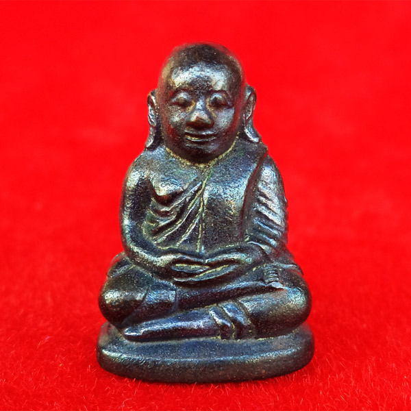 รูปหล่อหลวงพ่อเงิน บางคลาน รุ่นปาฏิหารย์ พิมพ์นิยมหล่อโบราณ เนื้อมหาชนวน ปี 2558 พิธีใหญ่