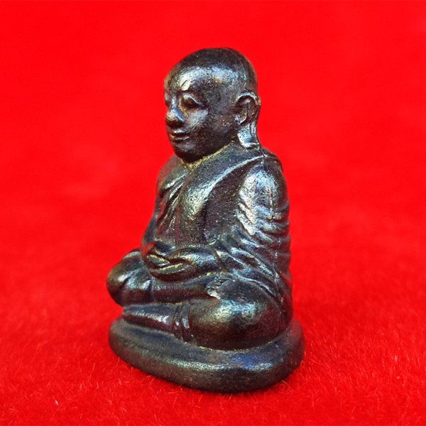 รูปหล่อหลวงพ่อเงิน บางคลาน รุ่นปาฏิหารย์ พิมพ์นิยมหล่อโบราณ เนื้อมหาชนวน ปี 2558 พิธีใหญ่ 3