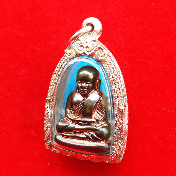 รูปหล่อหลวงพ่อเงินบางคลาน กองทุน ๕๓ พิมพ์นิยม เนื้อนวโลหะกลับดำ ปี 2553 ใส่ตลับเงิน สวยมาก