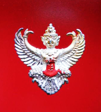 พญาครุฑ เนื้อเงิน พิมพ์เล็ก หลวงพ่อวราห์ วัดโพธิ์ทอง ครุฑ รุ่น ๙ หน้ามหาเศรษฐี สุดขลัง สุดสวย หายาก