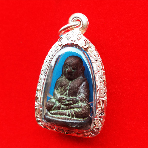 รูปหล่อหลวงพ่อเงิน บางคลาน รุ่นปาฏิหารย์ พิมพ์นิยมหล่อโบราณ เนื้อมหาชนวน ปี 2558 พิธีใหญ่