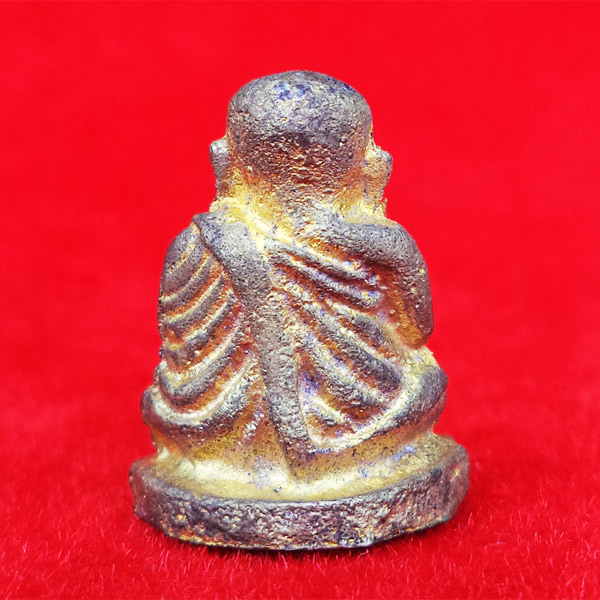 รูปหล่อหลวงพ่อเงิน พิมพ์นิยม พิมพ์ใหญ่ รุ่น เงิน-ทองไหลมา เนื้อทองผสม ออกวัดท้ายน้ำ ปี 2554 1