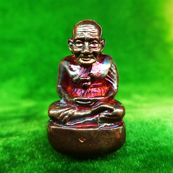 หลวงปู่ทวดลอยองค์หล่อโบราณขัดเงา เบ้าทุบ รุ่นแรก 84 พรรษา สมเด็จพระญาณสังวร วัดบวรนิเวศ ปี 40