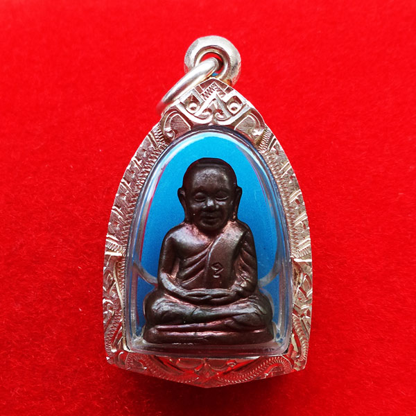 รูปหล่อปั๊มหลวงพ่อเงิน วัดบางคลาน รุ่นเพิร์ธ เนื้อนวโลหะกลับดำ ปี 2537 สวยแชมป์ สุดหายาก ใส่ตลับเงิน 1