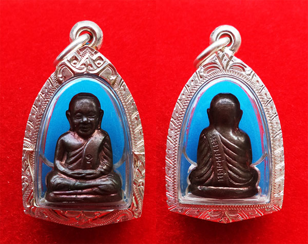 รูปหล่อปั๊มหลวงพ่อเงิน วัดบางคลาน รุ่นเพิร์ธ เนื้อนวโลหะกลับดำ ปี 2537 สวยแชมป์ สุดหายาก ใส่ตลับเงิน 3