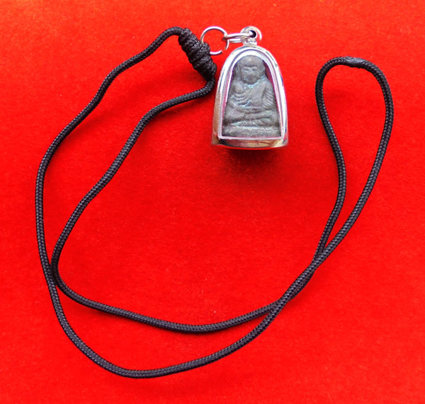 ขอเชิญร่วมทอดกฐินสามัคคี ปื 2560 ทำบุญ 100 บาท รับรูปหล่อหลวงพ่อเงิน บางคลาน พิมพ์ปืนแตก สุดคลาสสิค 3