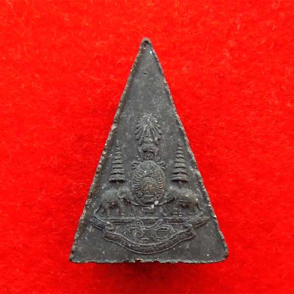 พิมพ์เล็ก พระกำลังแผ่นดิน เนื้อผง โอกาสในหลวงครองสิริราชสมบัติครบ 50 ปี ปี 39 สุดยอดมงคล 2