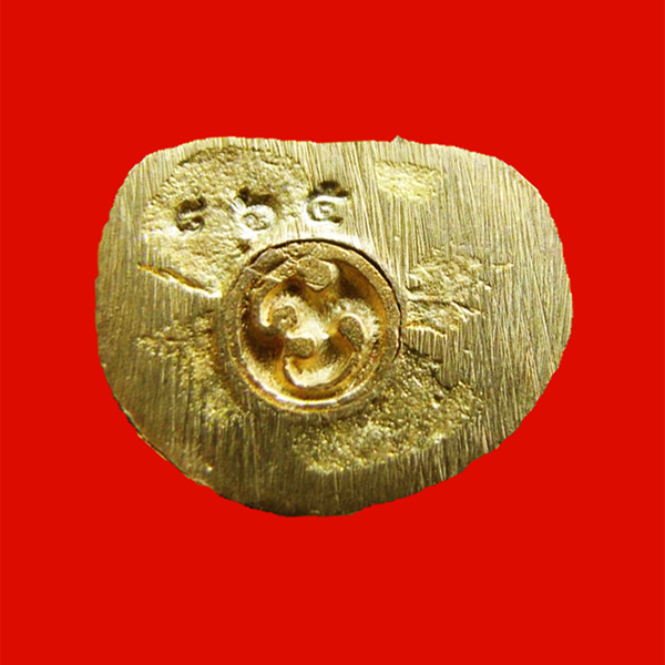 รูปหล่อหลวงพ่อเงิน บางคลาน รุ่นช้างคู่ ย้อนยุค เนื้อทองผสม ใต้ฐานอุดผงพุทธคุณ ๑๐๘ วัดท้ายน้ำ ปี 2560 2