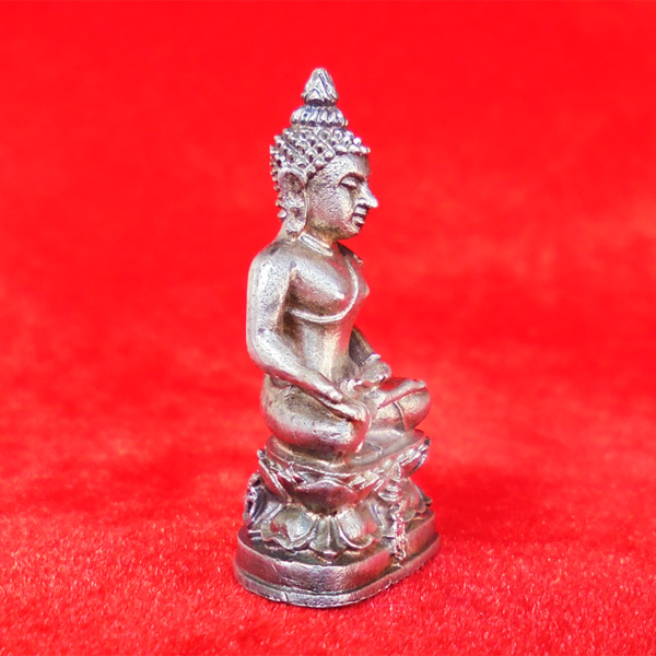 พระกริ่งไพรีพินาศ๘๔ สตรีวัฒโนทัยพายัพ เนื้อเงิน พุทธาภิเษกโดยสมเด็จพระญาณสังวร ปี 2534 สวยหายาก 2